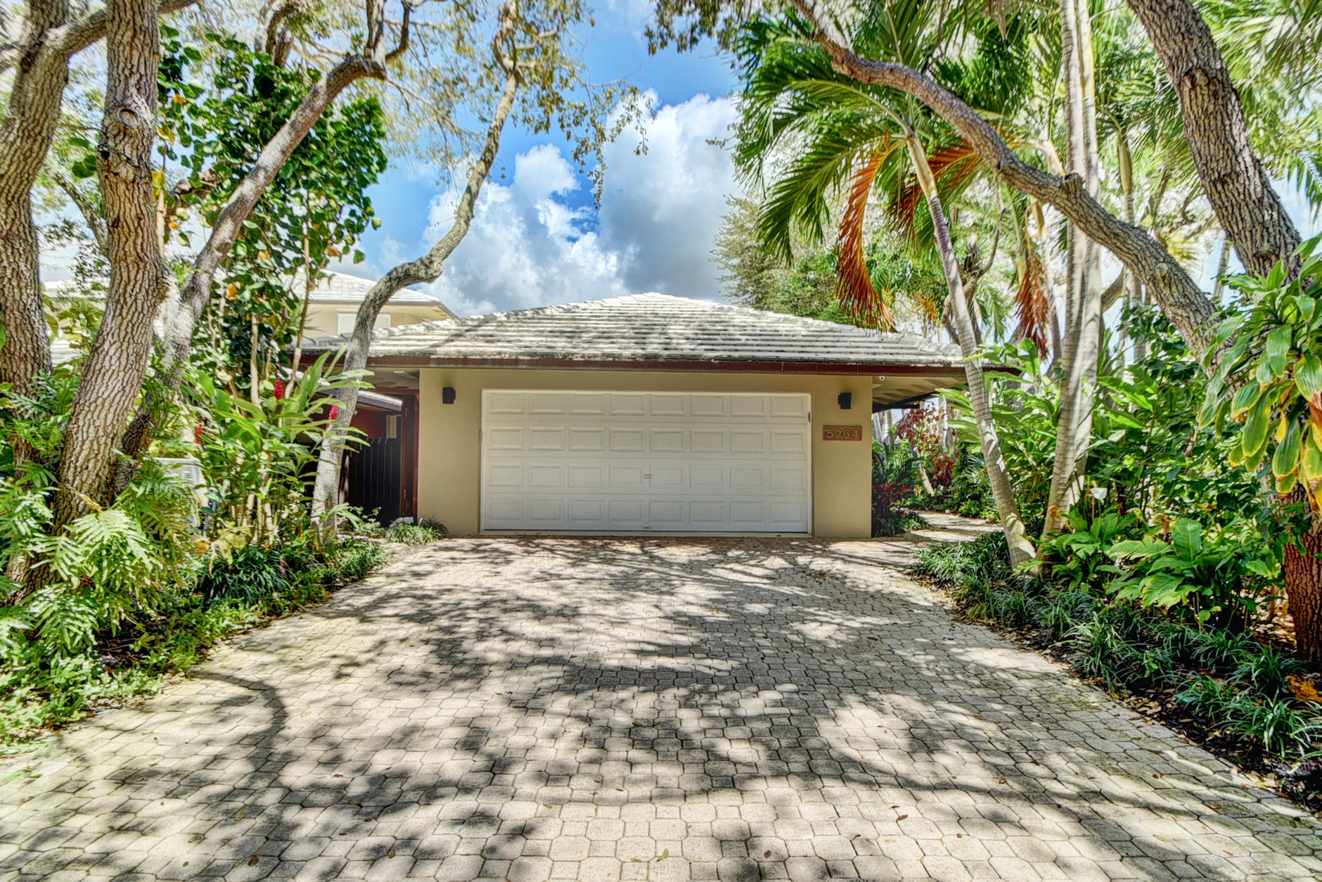 5264 Boca Marina Circle South Boca Raton, FL 33487 - Photo 2 of 45 DSC_1772_3_4_5_6
