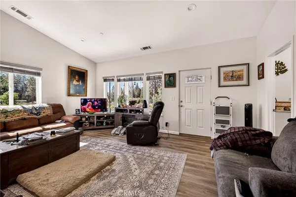 $319,900 | 14227 Elmira Circle, Magalia, CA 95954