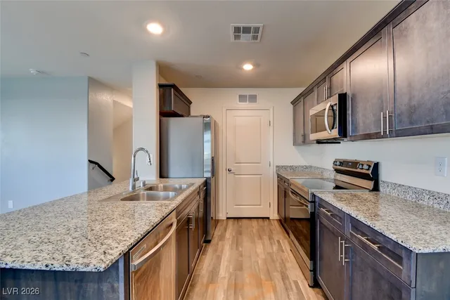 $2,195 | 7030 Spicy Merlot Street, North Las Vegas, NV 89086