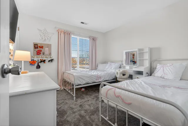 $285,000 | 1302 Kettleson Drive, Minooka, IL 60447