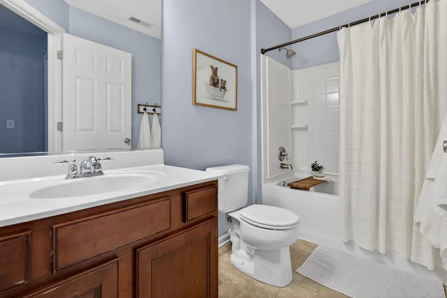 $285,000 | 1302 Kettleson Drive, Minooka, IL 60447