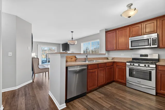 $285,000 | 1302 Kettleson Drive, Minooka, IL 60447