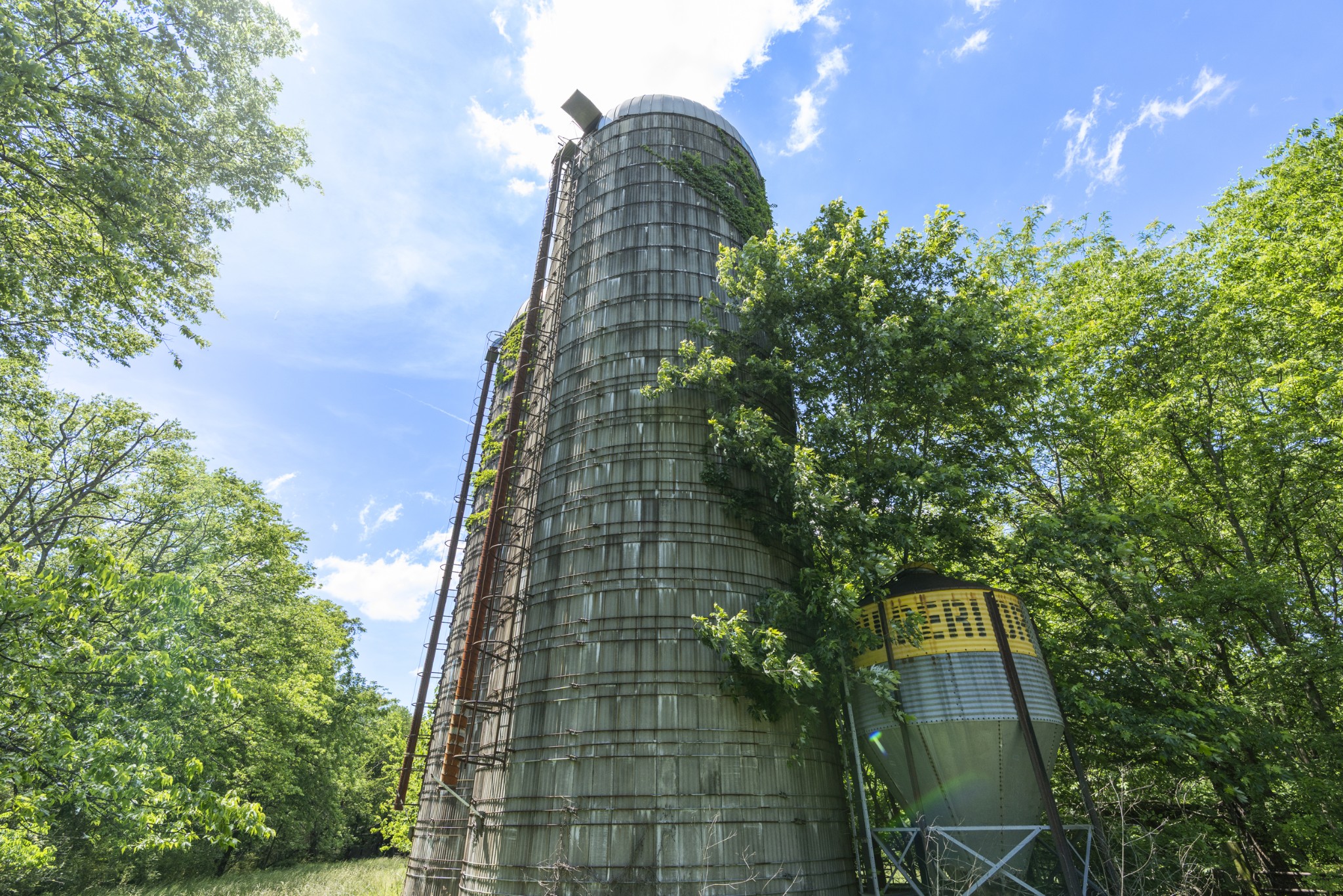 5078 Boyd Holland Road Springfield, TN 37172 - Photo 34 of 46 a view of a multi story building