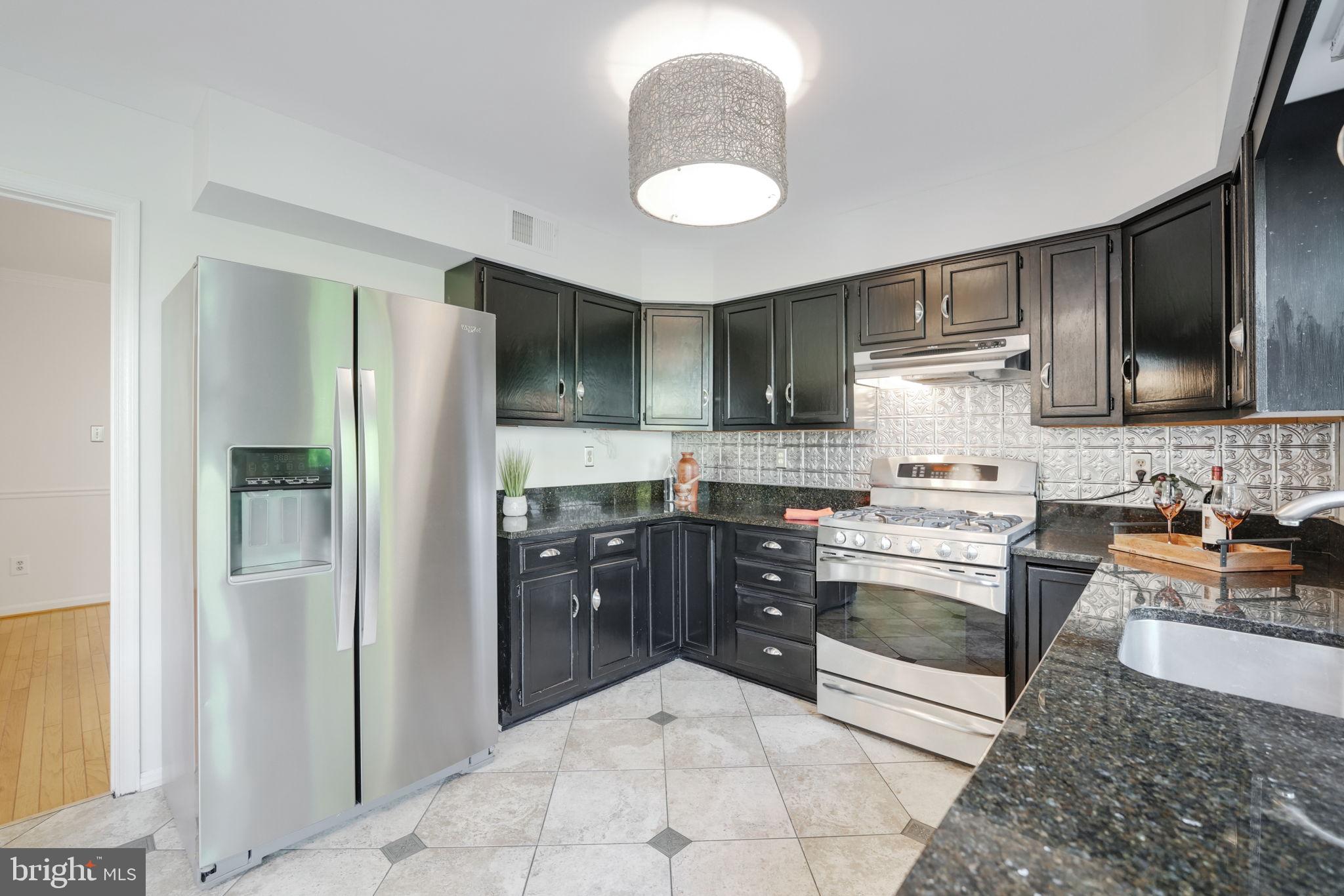 8230 Bell Lane Vienna, VA 22182 - Photo 16 of 54