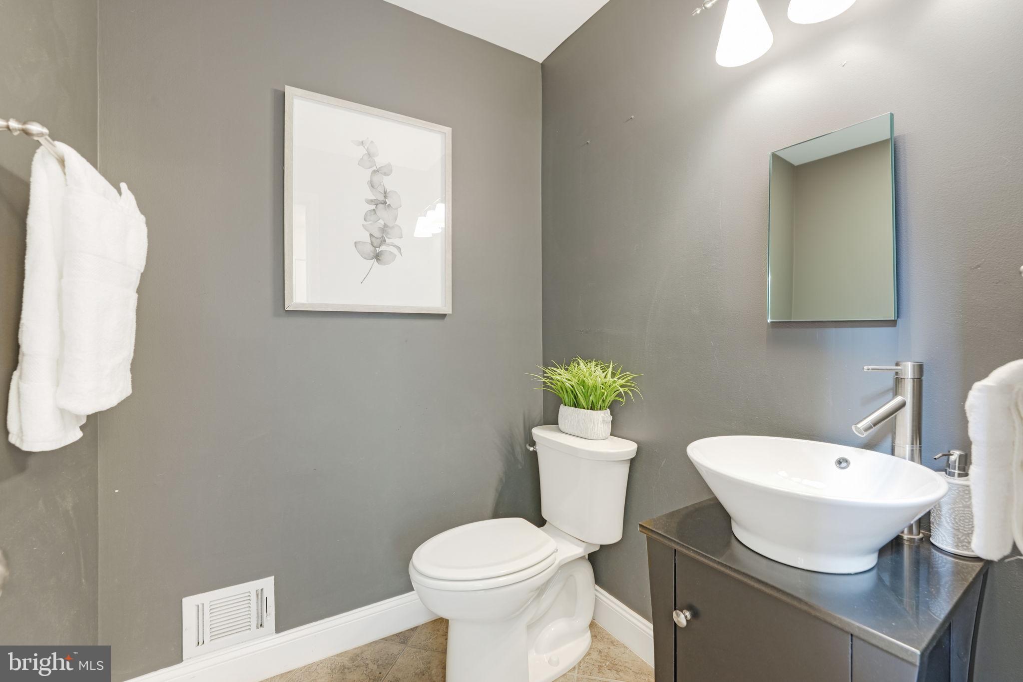 8230 Bell Lane Vienna, VA 22182 - Photo 21 of 54