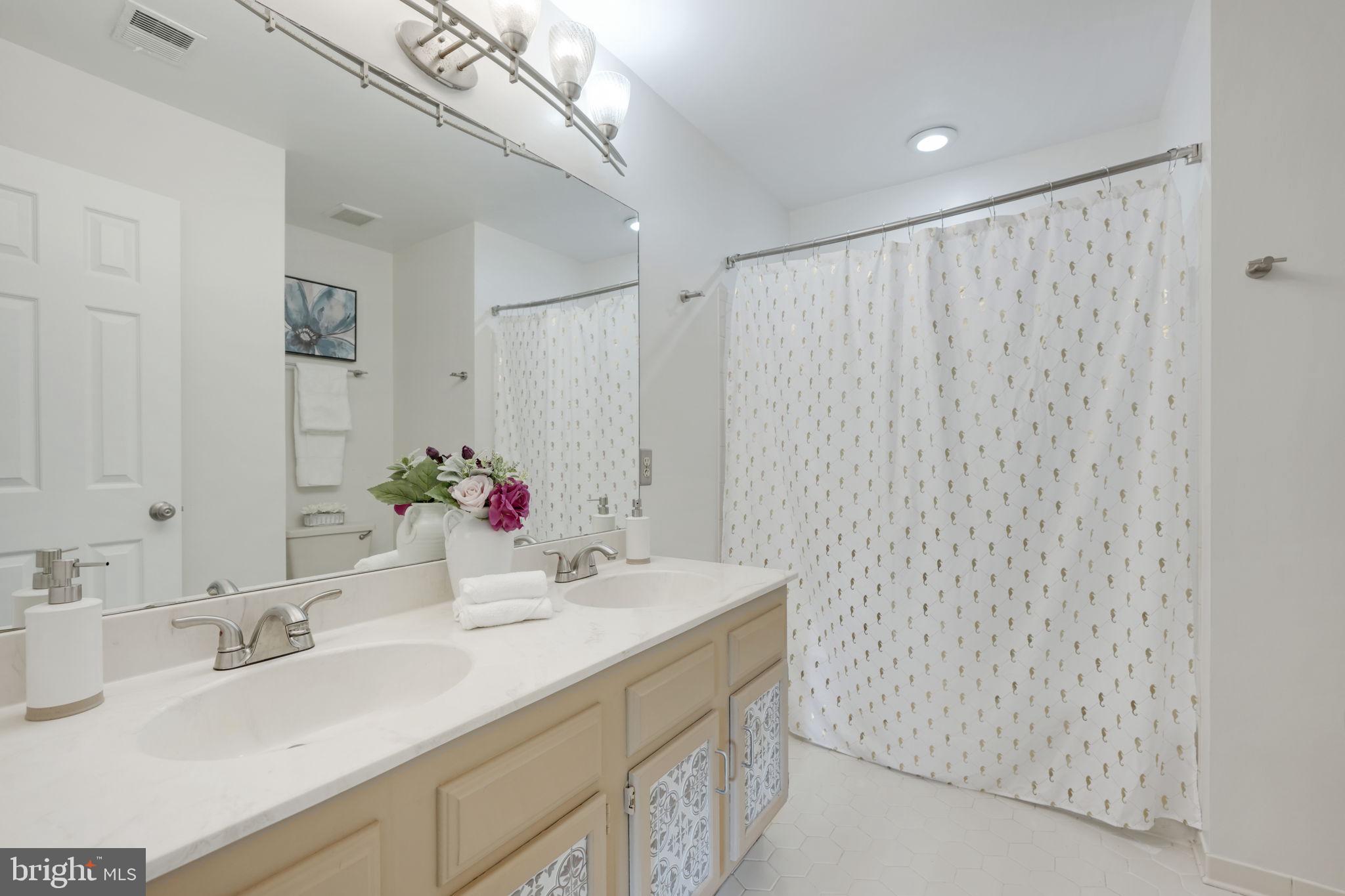 8230 Bell Lane Vienna, VA 22182 - Photo 33 of 54