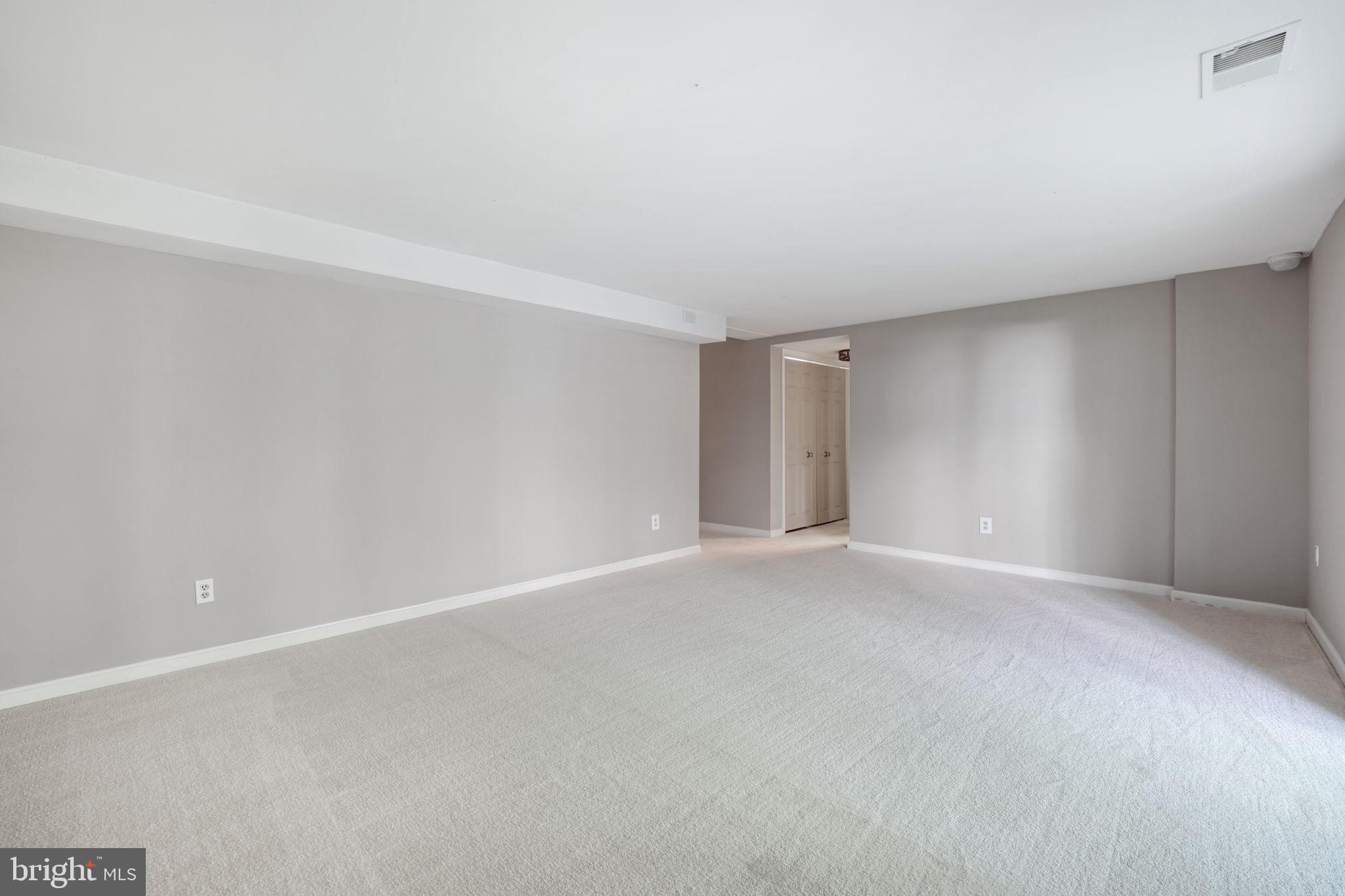 8230 Bell Lane Vienna, VA 22182 - Photo 38 of 54
