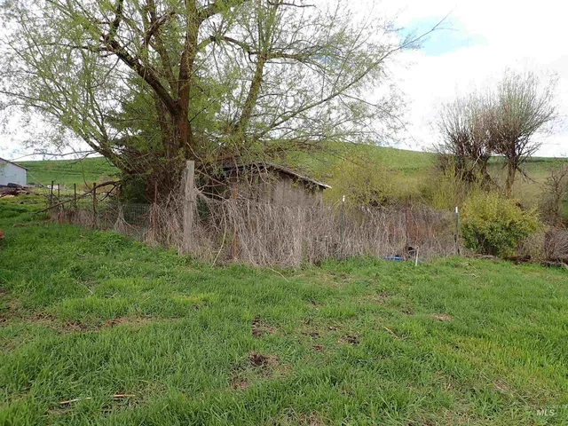 $420,000 | 51 Emerson Road, Uniontown, WA 99179