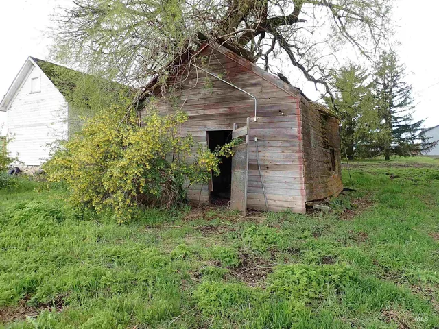 $420,000 | 51 Emerson Road, Uniontown, WA 99179