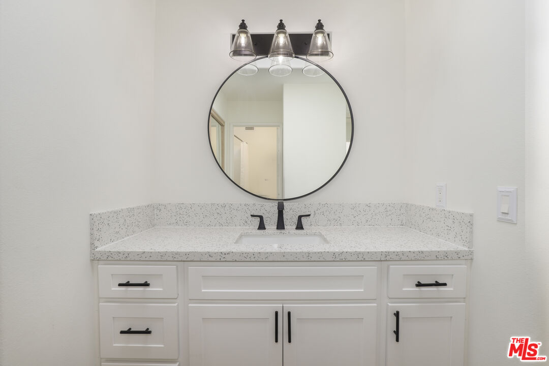 25802 Blake Court Stevenson Ranch, CA 91381 - Photo 4 of 28 Gallery Image 4