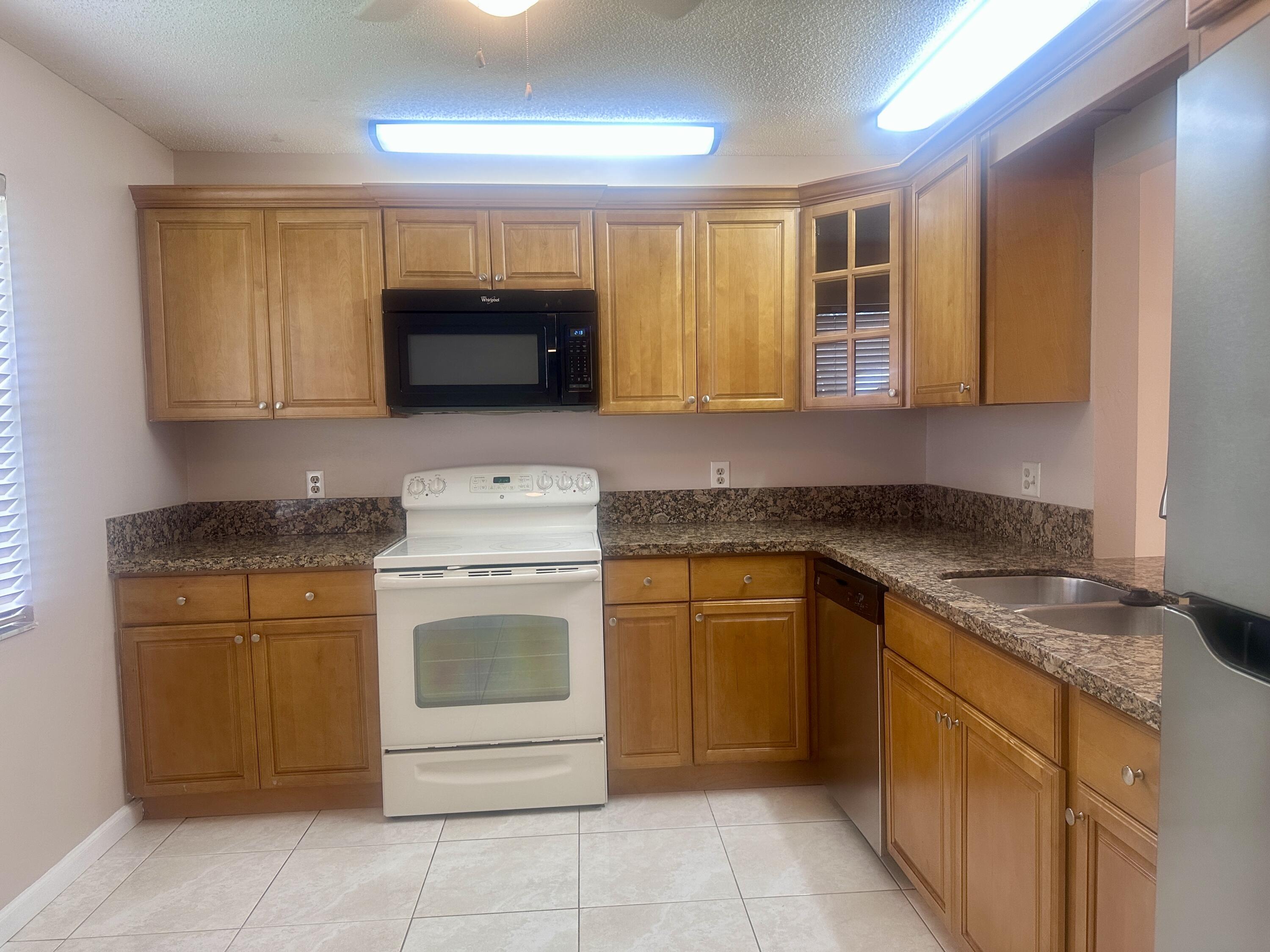 23343 Southwest 54th Way, Unit A Boca Raton, FL 33433 - Photo 7 of 19 IMG_4123
