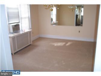 165 Chatham Road Upper Darby, PA 19082 - Photo 4 of 12 Living Room