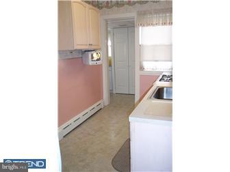 165 Chatham Road Upper Darby, PA 19082 - Photo 9 of 12 Kitchen