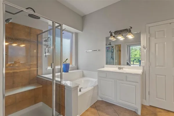 $595,000 | 2302 Grizzly Run Lane, Euless, TX 76039