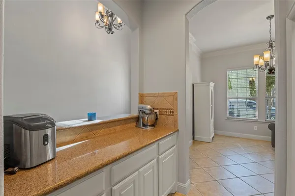 $595,000 | 2302 Grizzly Run Lane, Euless, TX 76039