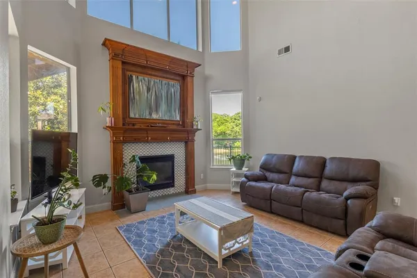 $595,000 | 2302 Grizzly Run Lane, Euless, TX 76039