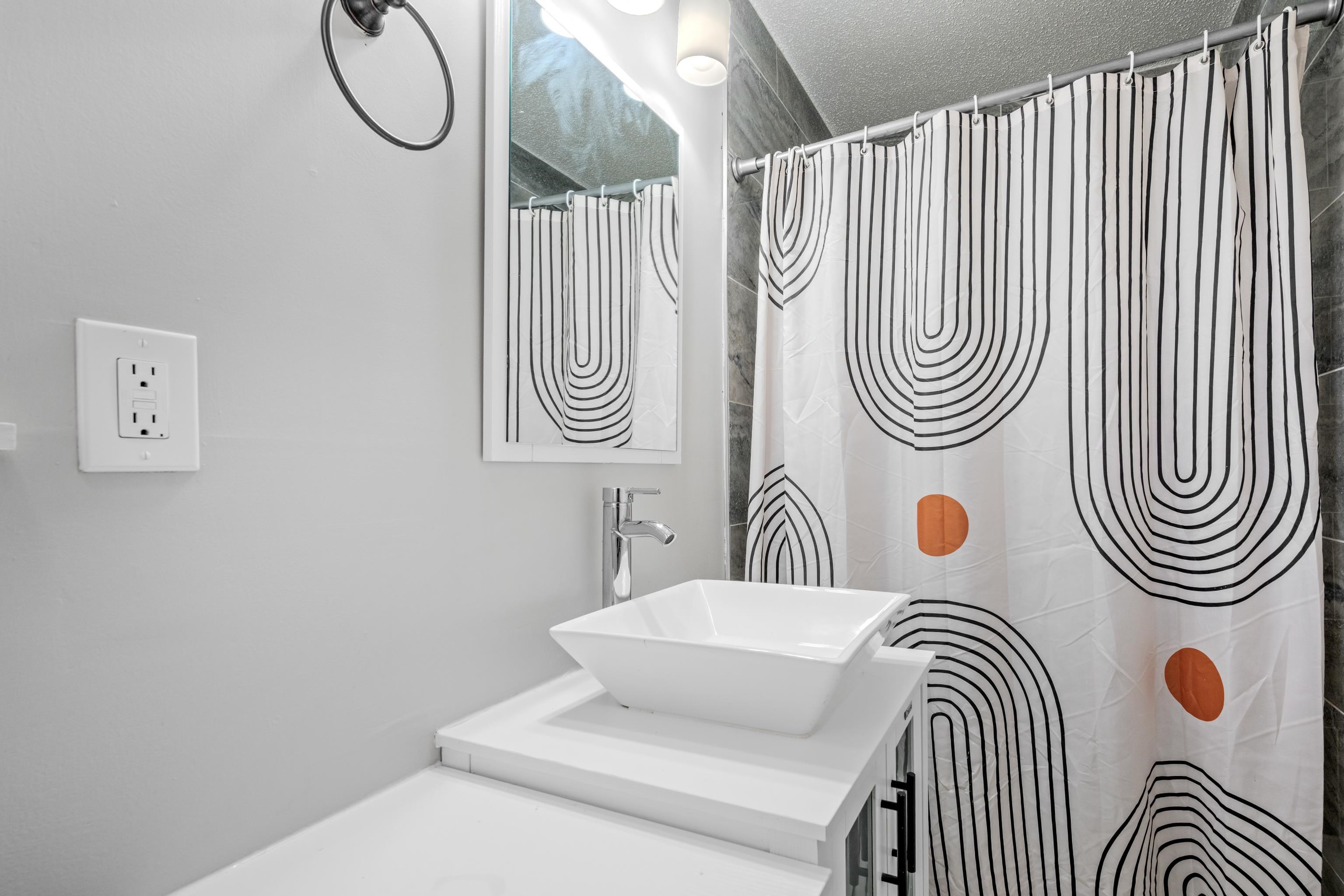 1453 Colonial Road Memphis, TN 38117 - Photo 18 of 36