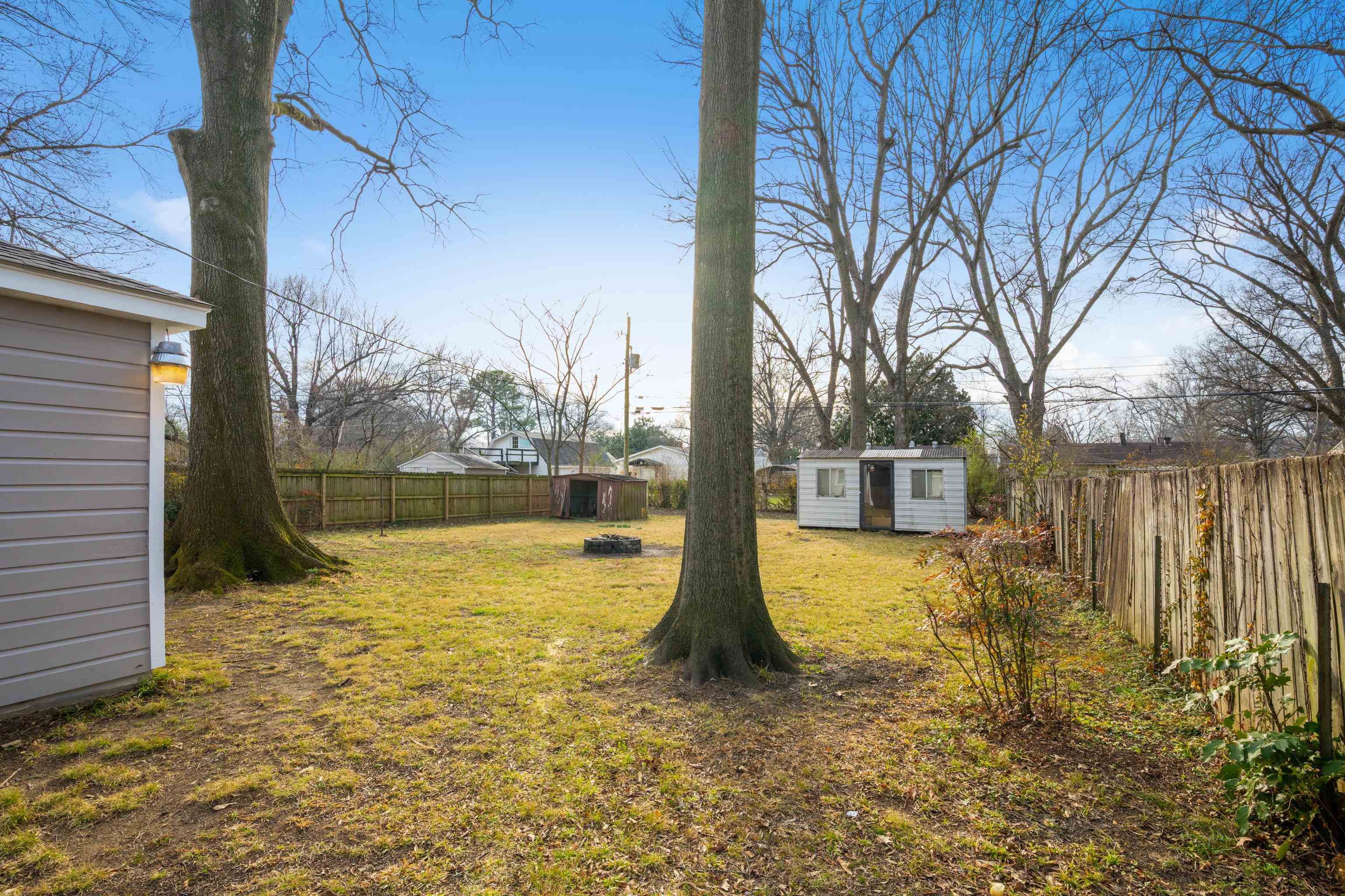 1453 Colonial Road Memphis, TN 38117 - Photo 25 of 36