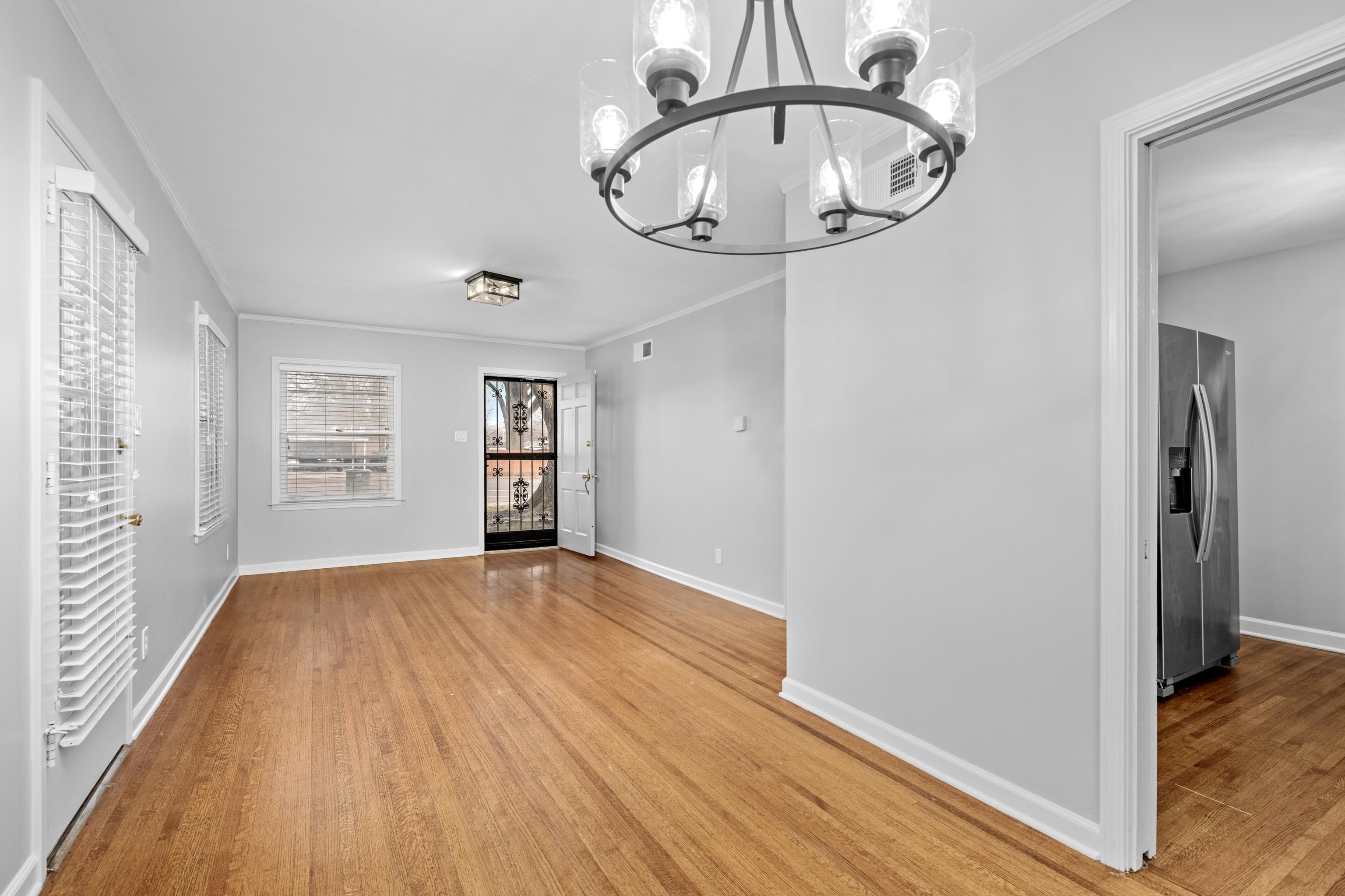 1453 Colonial Road Memphis, TN 38117 - Photo 8 of 36