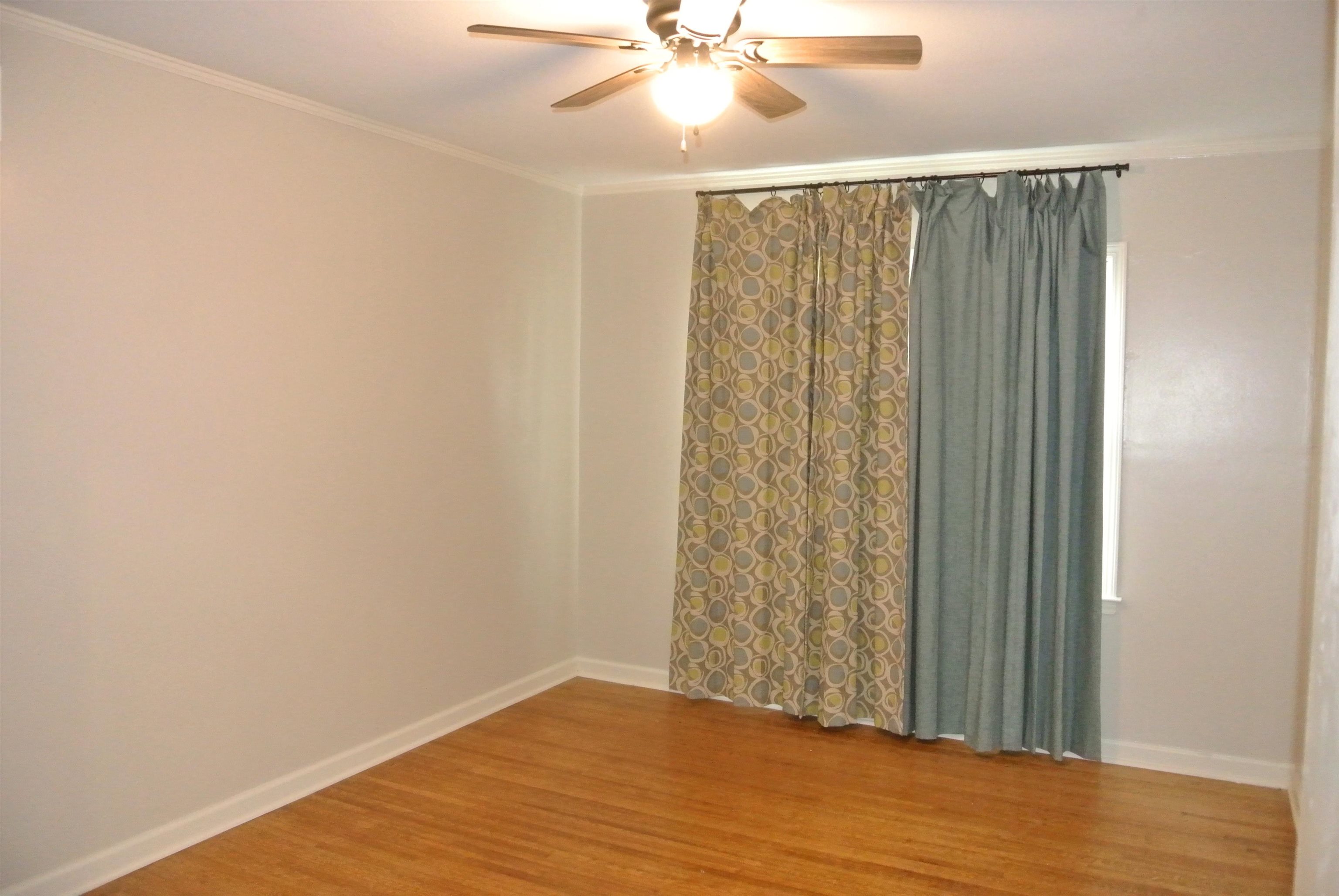 1453 Colonial Road Memphis, TN 38117 - Photo 9 of 19 a view of entryway with wooden floor