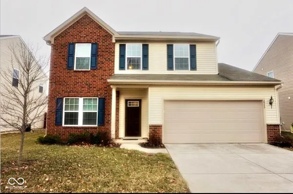 $2,350 | 2949 Welcome Way, Greenwood, IN 46143
