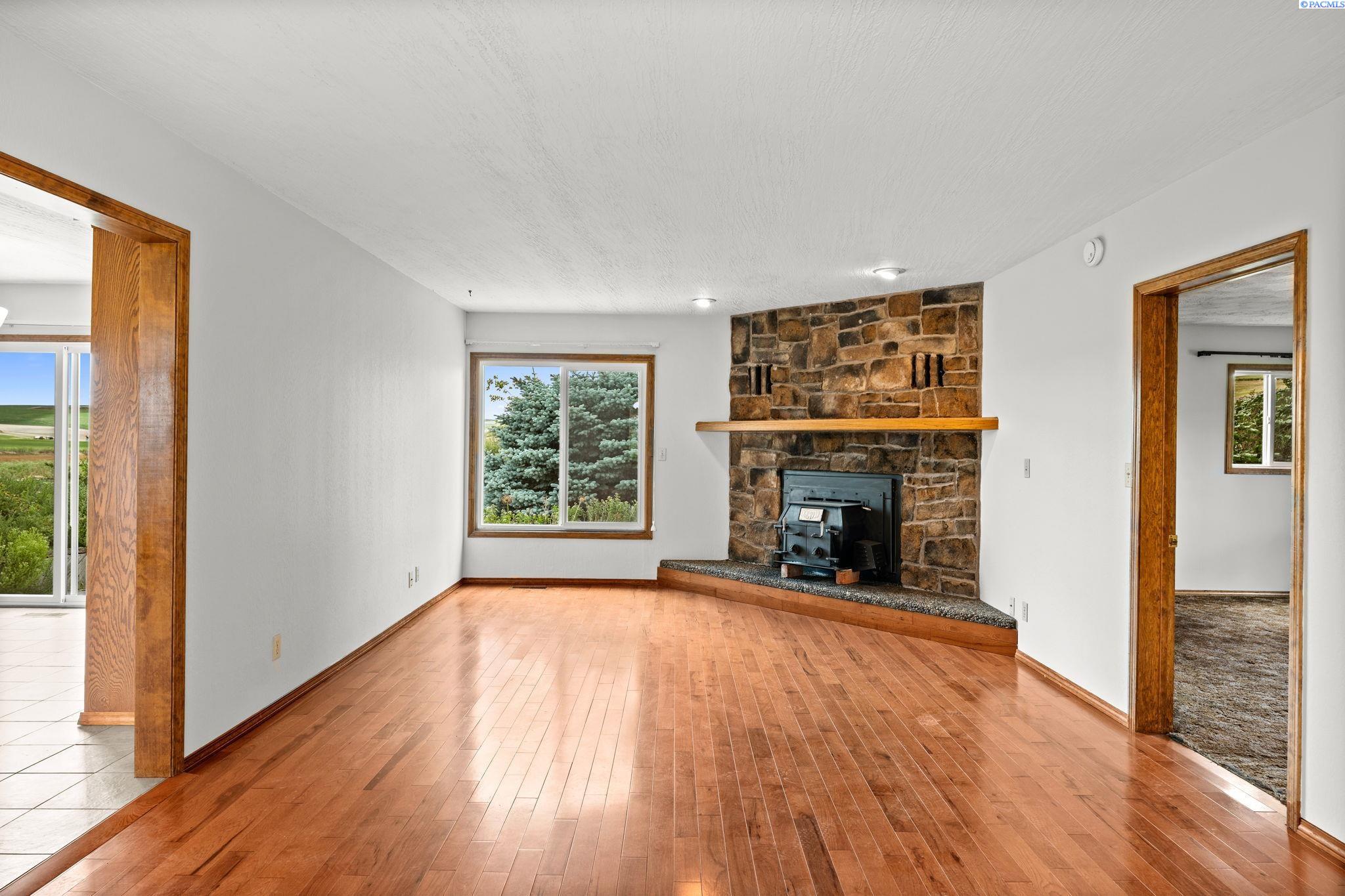 21431 Endicott Road Endicott, WA 99125 - Photo 6 of 44 Gallery Image 6