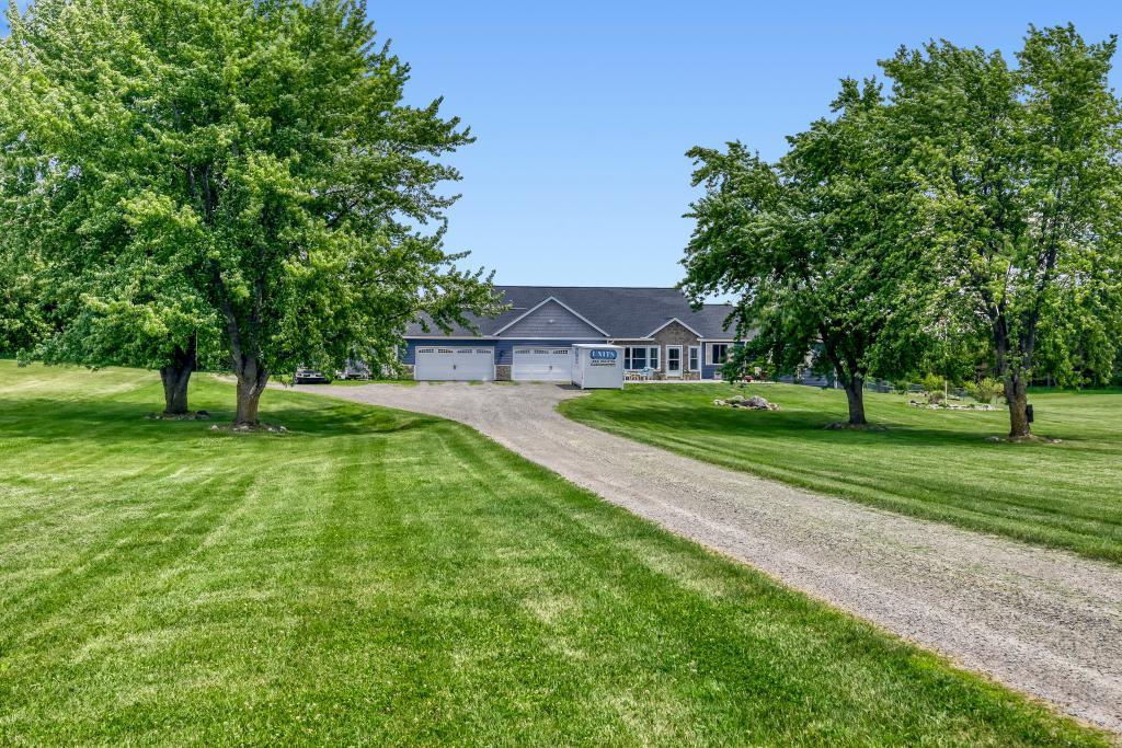 10620 Cain Road Corcoran, MN 55374 - Photo 3 of 24