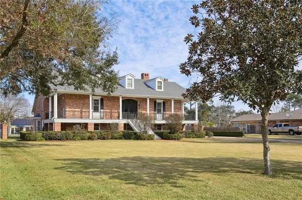 $1,250,000 | 67 Elmwood Drive, Destrehan, LA 70047
