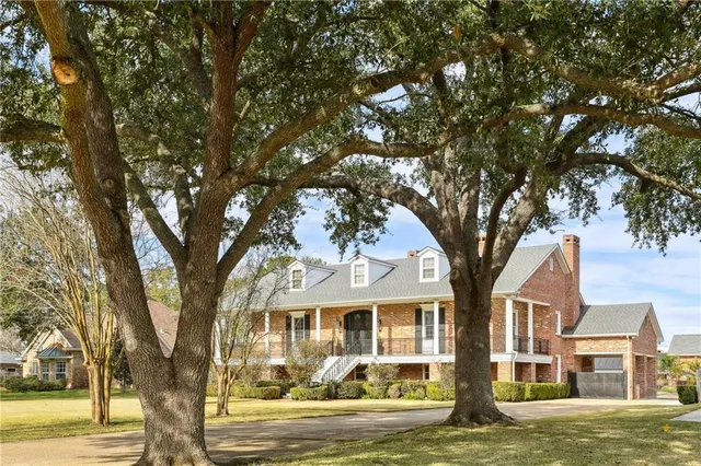 $1,295,000 | 67 Elmwood Drive, Destrehan, LA 70047