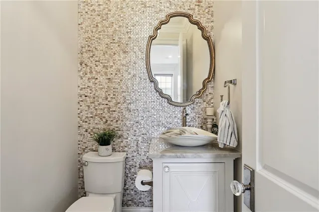 $1,295,000 | 67 Elmwood Drive, Destrehan, LA 70047