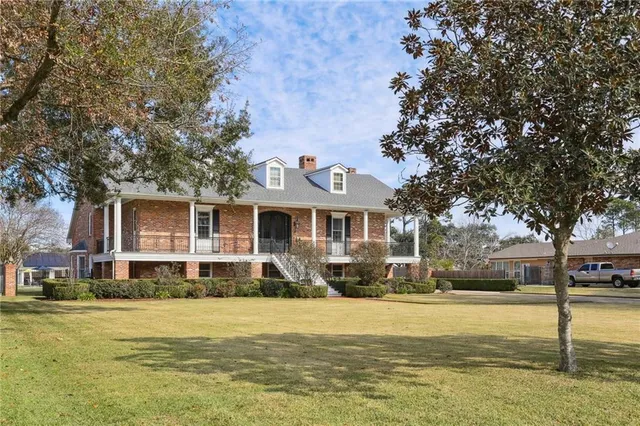 $1,295,000 | 67 Elmwood Drive, Destrehan, LA 70047