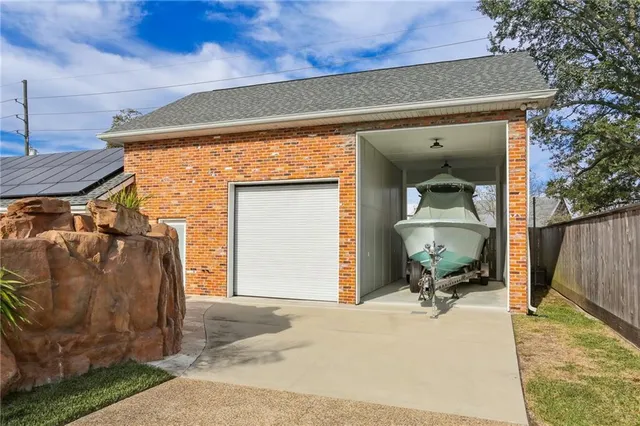 $1,295,000 | 67 Elmwood Drive, Destrehan, LA 70047