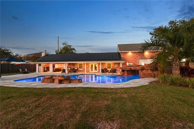 $1,295,000 | 67 Elmwood Drive, Destrehan, LA 70047