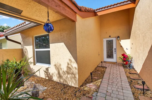 $499,900 | 1290 Northwest 21st Terrace, Delray Beach, FL 33445