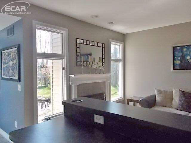8162 Coldwater Road Flushing, MI 48433 - Photo 13 of 43 21143579-12.JPG