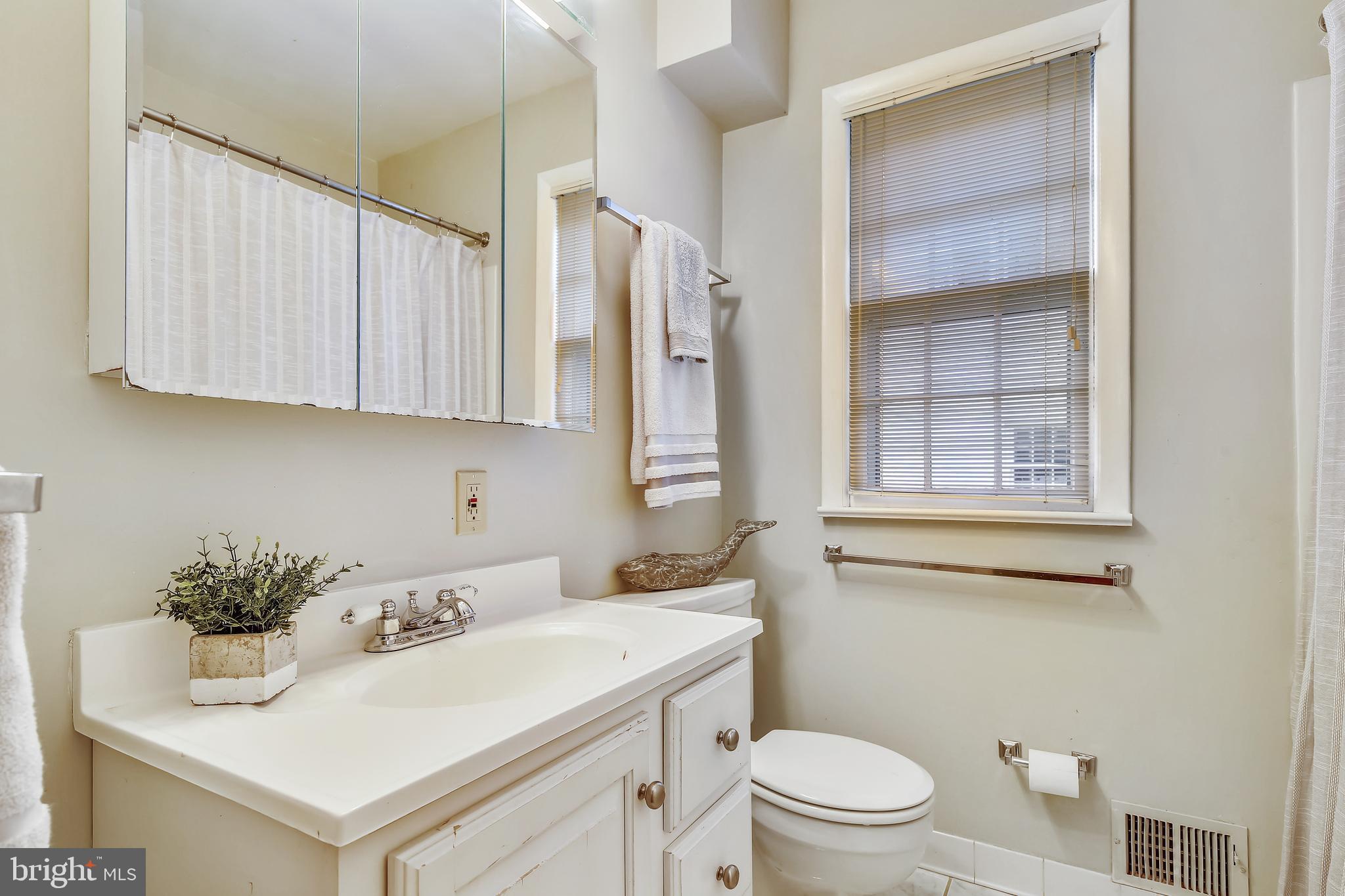 7733 Wellington Road Alexandria, VA 22306 - Photo 42 of 63 Gallery Image 42