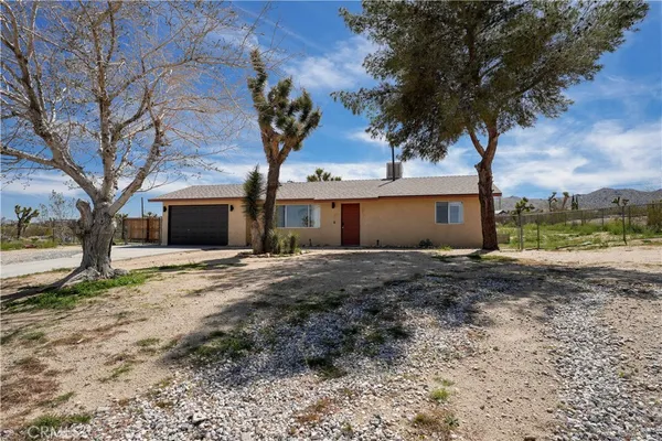 $1,750 | 60231 Granada Drive, Joshua Tree, CA 92252