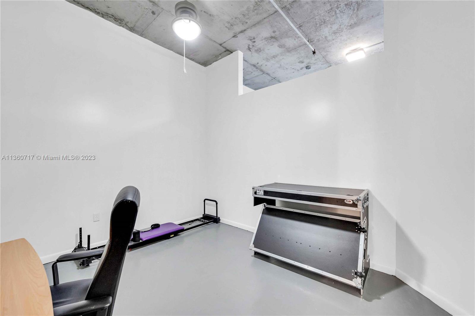 2001 Biscayne Boulevard, Unit 3207 Miami, FL 33137 - Photo 11 of 15 a view of workspace with a window