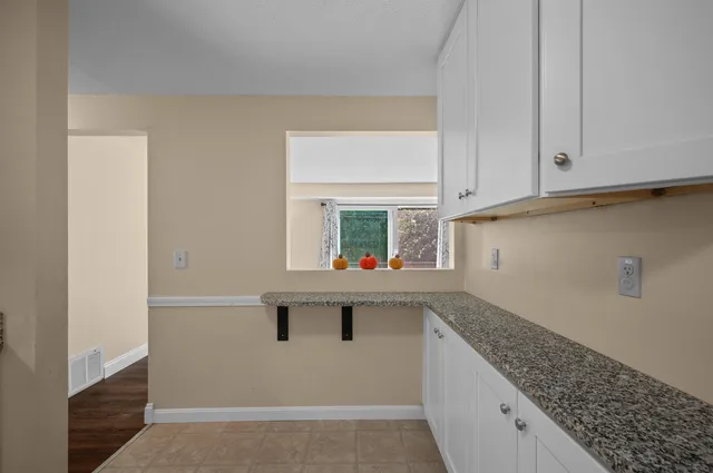 $269,900 | 4 Brookside Drive, Unit 6, Exeter, NH 03833