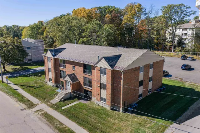 $269,900 | 4 Brookside Drive, Unit 6, Exeter, NH 03833