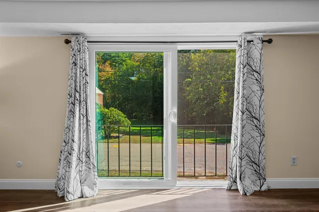 $269,900 | 4 Brookside Drive, Unit 6, Exeter, NH 03833