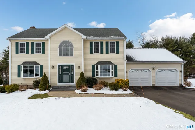 $649,000 | 10 Melissa Drive, North Haven, CT 06473
