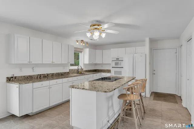 $649,000 | 10 Melissa Drive, North Haven, CT 06473