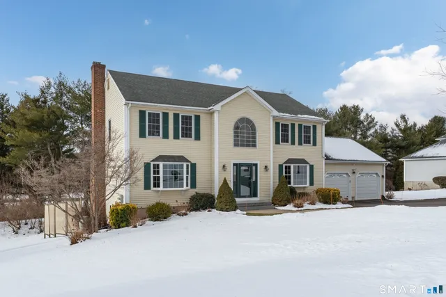 $649,000 | 10 Melissa Drive, North Haven, CT 06473