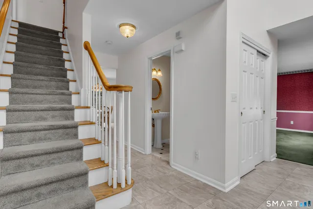 $649,000 | 10 Melissa Drive, North Haven, CT 06473