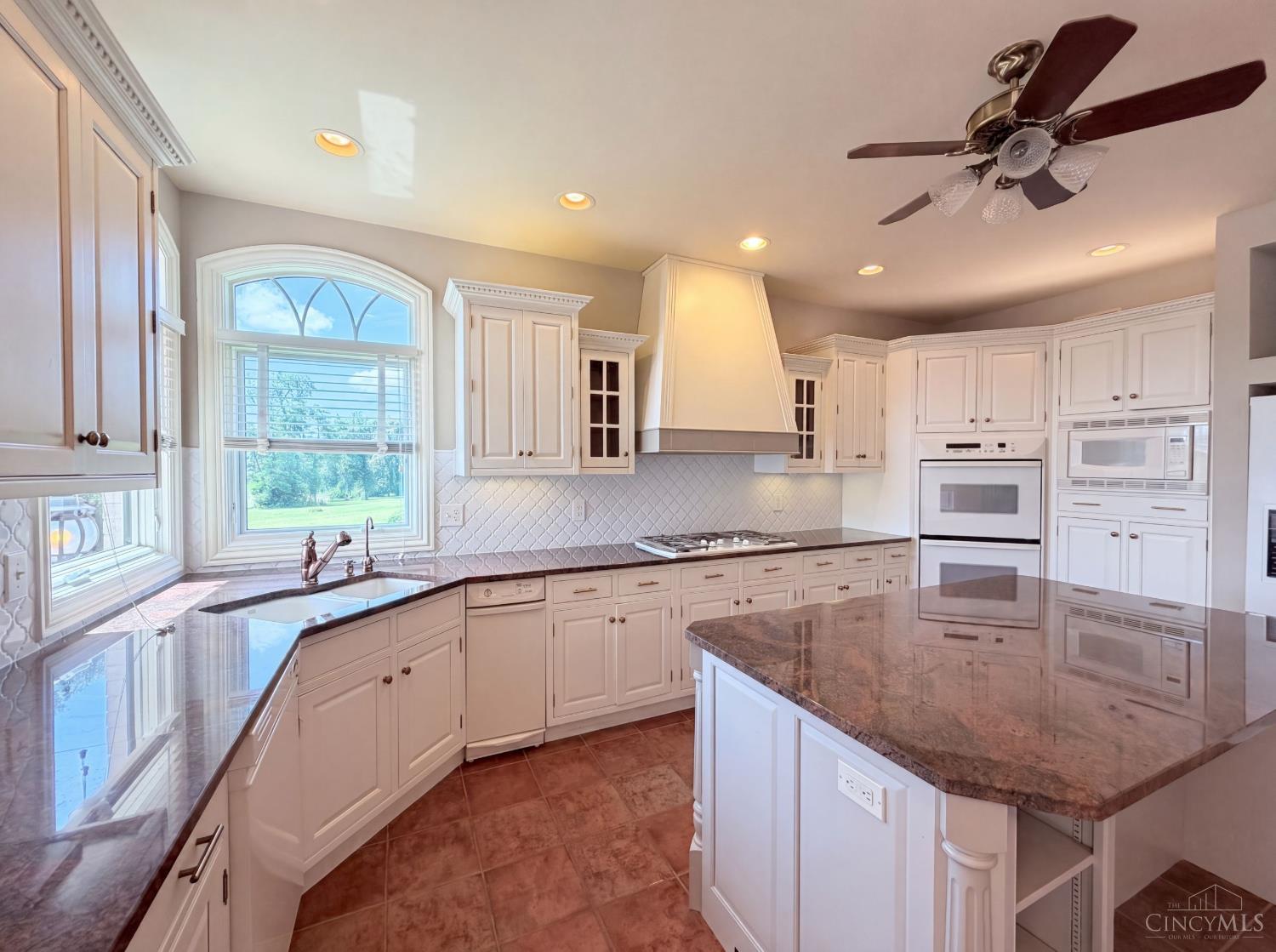 7087 Bridgetown Road Cincinnati, OH 45248 - Photo 2 of 35