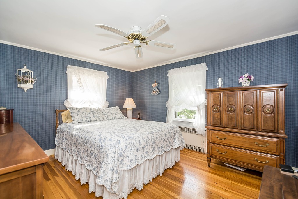 63 Scotland Road Reading, MA 01867 - Photo 19 of 30 Gallery Image 19