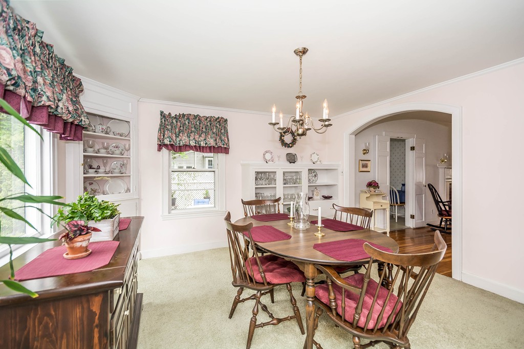 63 Scotland Road Reading, MA 01867 - Photo 9 of 30 Gallery Image 9
