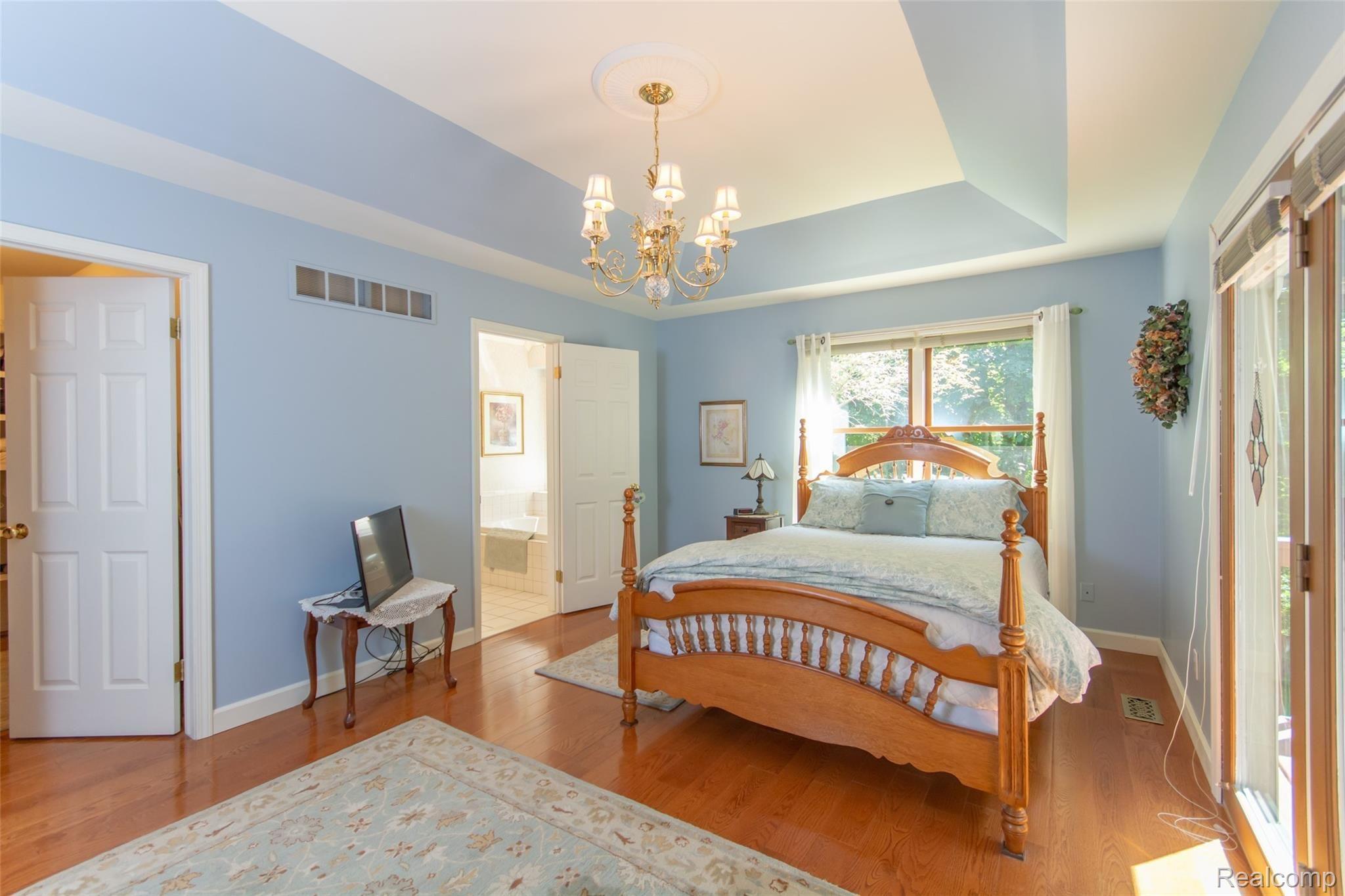 18166 Hickory Ridge Road Fenton, MI 48430 - Photo 12 of 44 DSC_8653.jpg