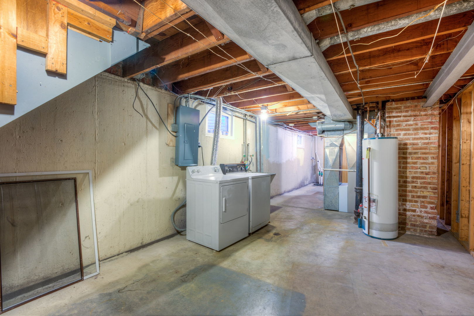 1046 Midway Road Northbrook, IL 60062 - Photo 14 of 24 a view of a storage room